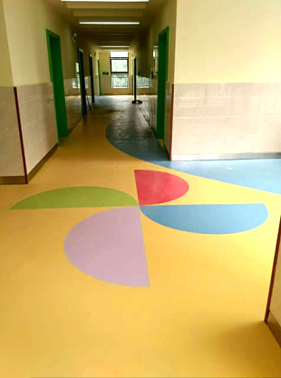 南寧幼兒園專(zhuān)用PVC地板成為幼兒園裝修的寵兒